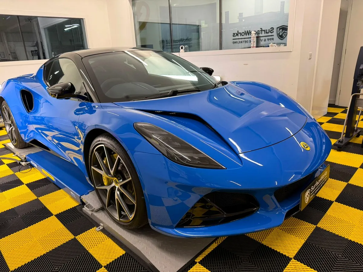 Gtechniq ceramic coating application